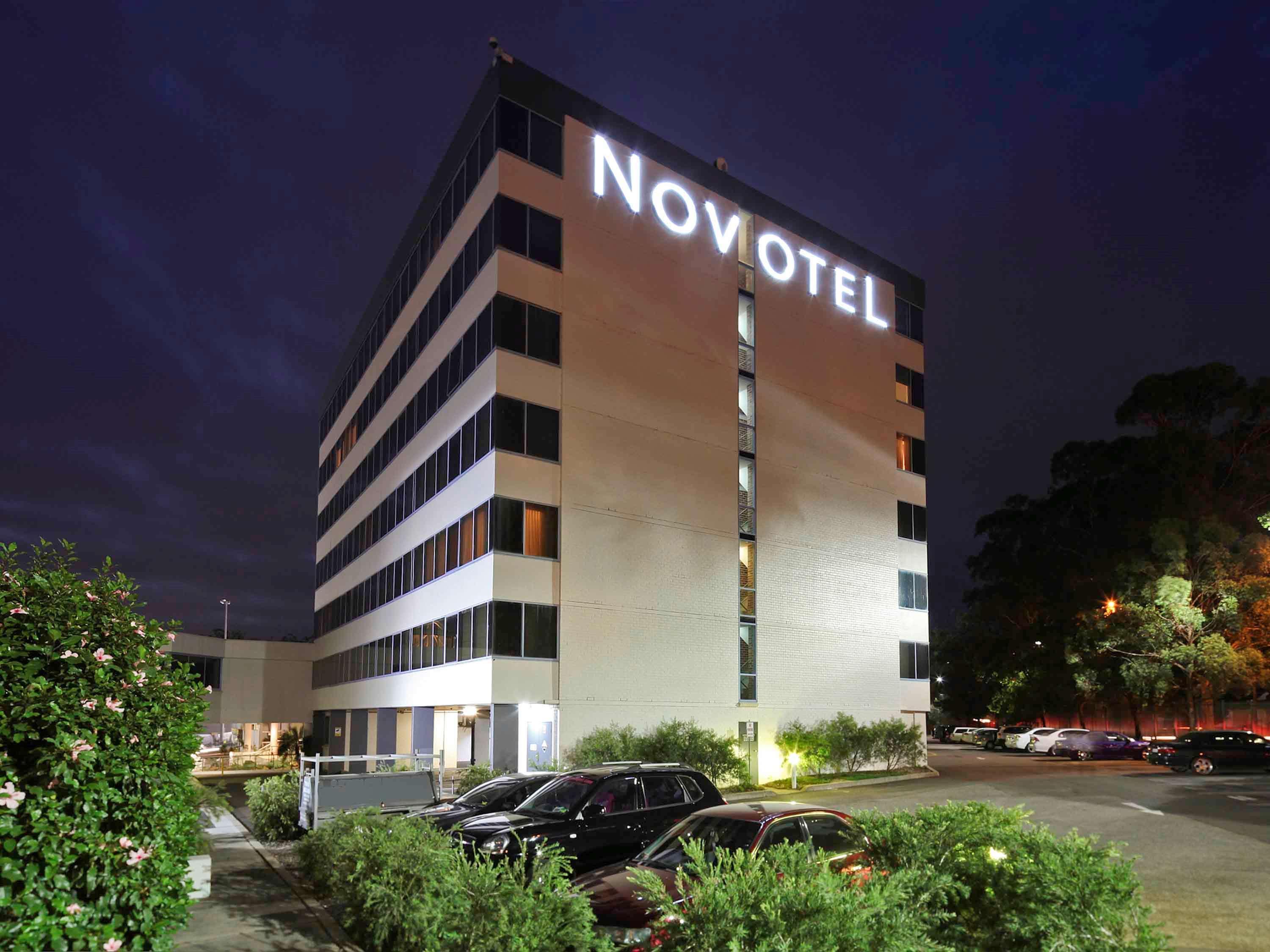 Novotel Sydney West Hq Rooty Hill Exterior foto