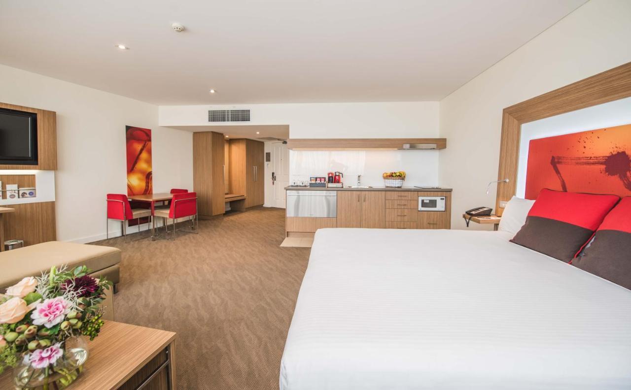 Novotel Sydney West Hq Rooty Hill Exterior foto